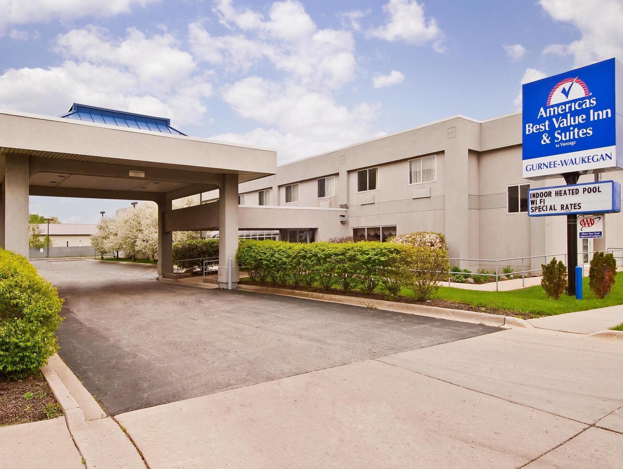 Americas Best Value Inn Уокиган Екстериор снимка